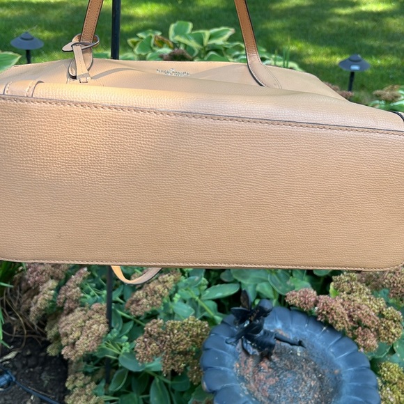 Kate Spade large leather timeless taupe tote GUC - Picture 6 of 8